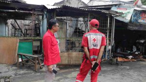 PMI Jakarta Timur Salurkan Bantuan Kemanusiaan untuk Korban Kebakaran di Rawa Terate, Cakung