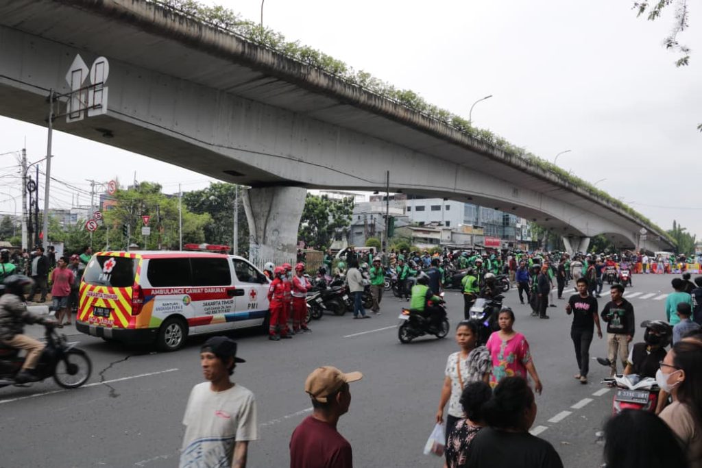 PMI Jakarta Timur Siagakan Personel di Kawasan Galur hingga Halte Senen