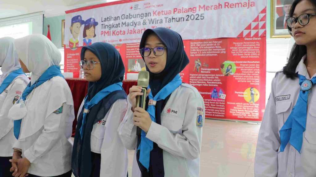 Latihan Gabungan Ketua PMR Madya (SLTP) dan Wira (SLTA) se Jakarta Timur Bangun Karakter dan Kepemimpinan