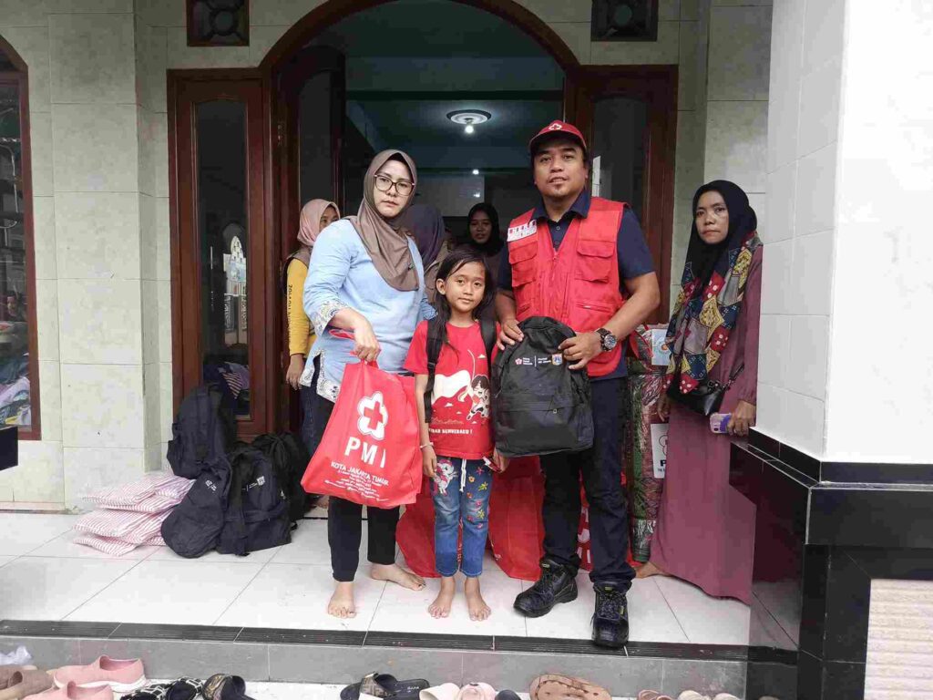 PMI Jakarta Timur Tanggap Cepat: Bantuan untuk Korban Kebakaran Cakung Timur