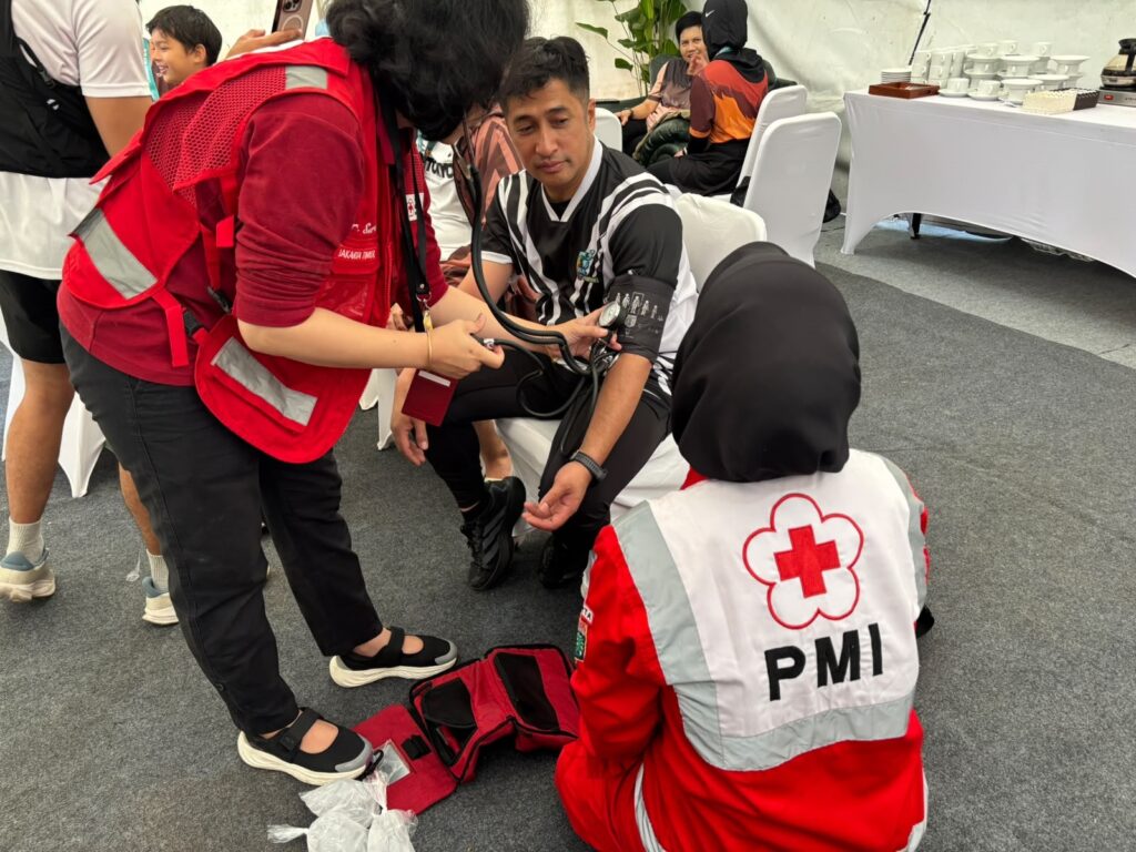 Irfan Hakim Menerima Layanan Cek Kesehatan di Run for Animals 2026